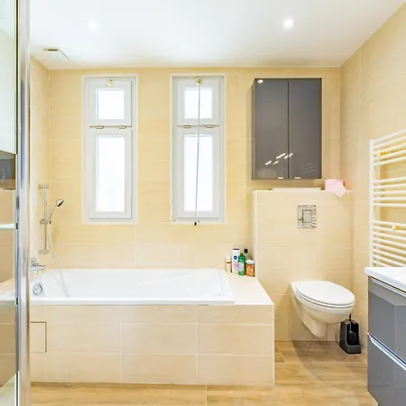 Spacieux T6 Du Pouset - 10 Personnes Equipe Apartment *