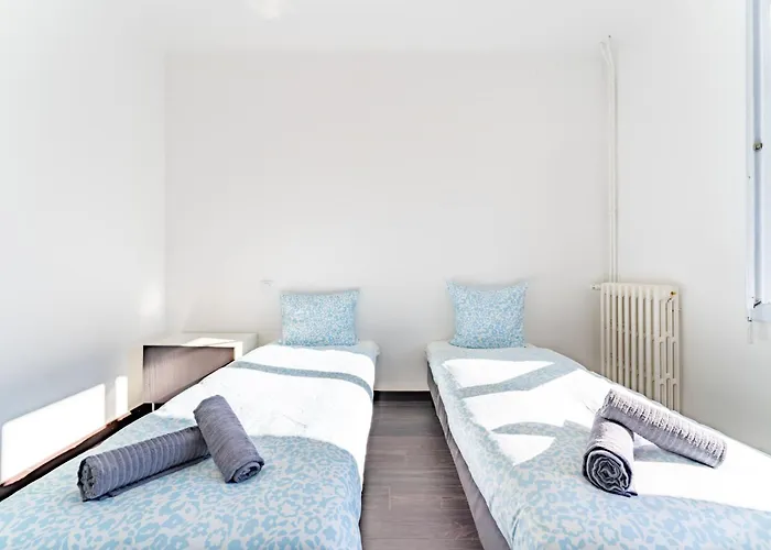 Spacieux T6 Du Pouset - 10 Personnes Equipe Apartment