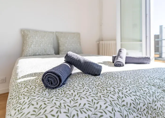 Spacieux T6 Du Pouset - 10 Personnes Equipe تولوز